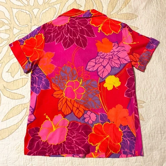 Women's Barkcloth Aloha Shirt - Picture 5 of 8